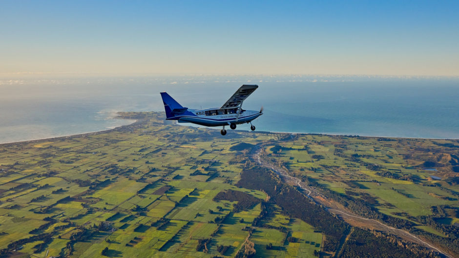 Whale watching Kaikoura - Wings Over Whales