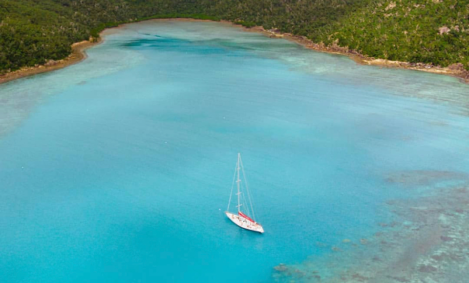 snorkel and day sail whitsundays