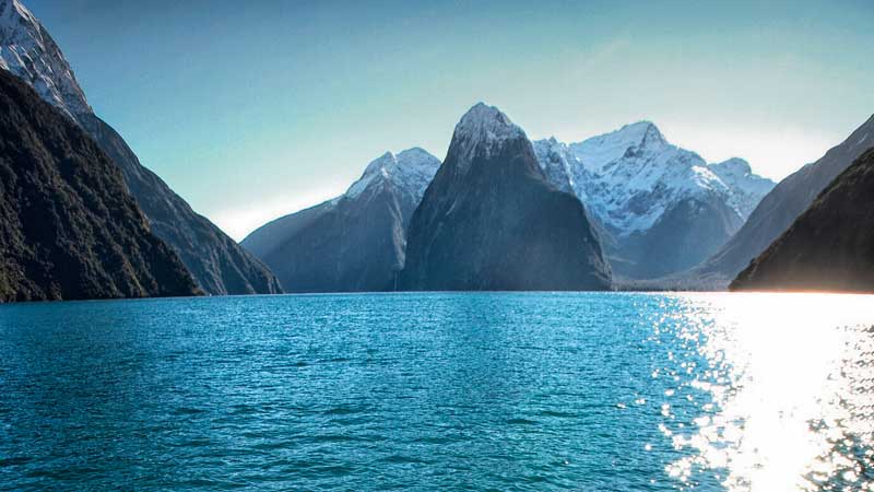 Join Southern Alps Air for this spectacular Milford Sound and Glacier Flight with Cruise. Departing from Wanaka you'll Fly further, see more!