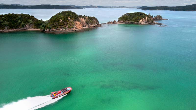 Experience the thrill and exhilaration of Mack Attack - The Bay of Islands fastest boat to the famous Hole in the Rock!