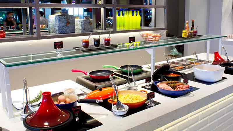 Enjoy our full buffet breakfast with creative, Rooftop, urban ambiance that is Lilo Wet Bar & Restaurant!