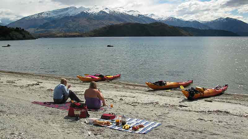 Paddle Wanaka for a guided half day tour on beautiful Lake Wanaka