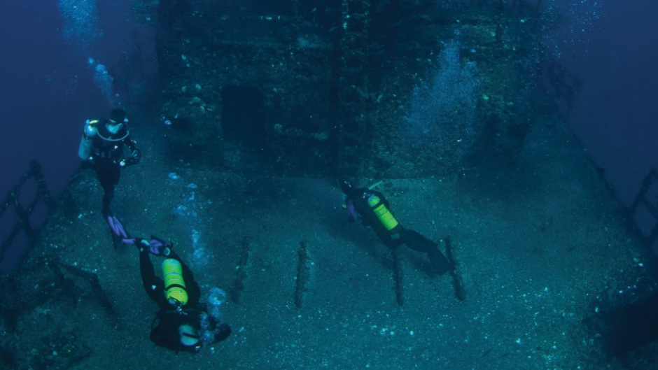 Join Sunreef for 2 world class wreck dives on the HMAS Brisbane, dive gear not included.