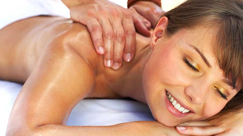 Port Douglas professional mobile massage, we come to you for 60 minutes of bliss