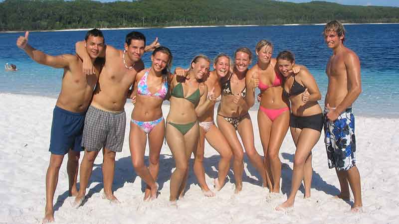 Join the crew at Pippies and other young adventurers for a fantastic tag along tour of Fraser Island ex Rainbow Beach!