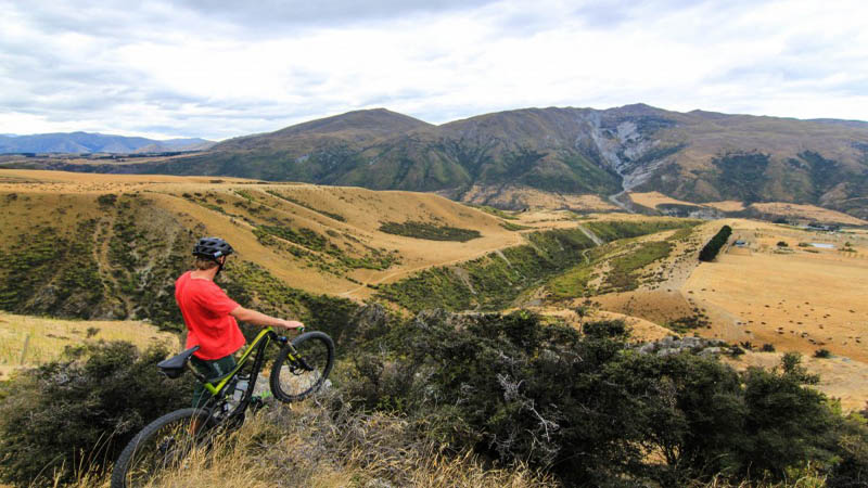 The ULTIMATE Trail Riding Package! Come and experience for yourself why this world class biking resort set within the beautiful Gibbston Valley is attracting such rave reviews with this all inclusive riding package.