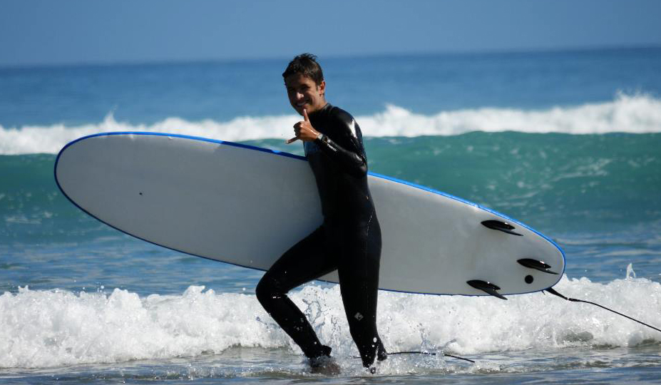 Enjoy your surfing experience with our skilled surf coaching, stunning location, & pure love of the ocean
