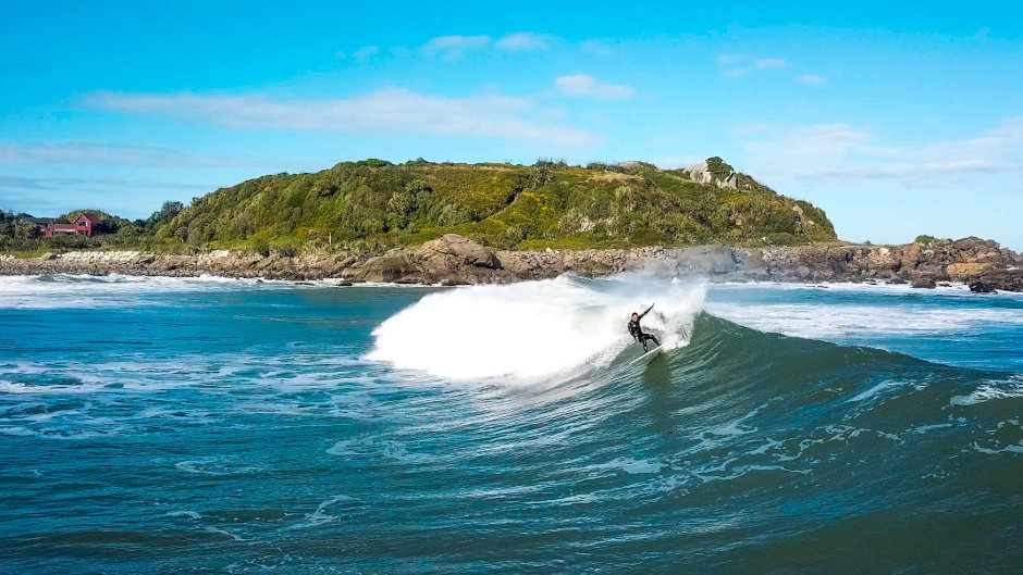 Authentic surf lessons with a New Zealand surf legend in a stunning natural environment. Perfect!