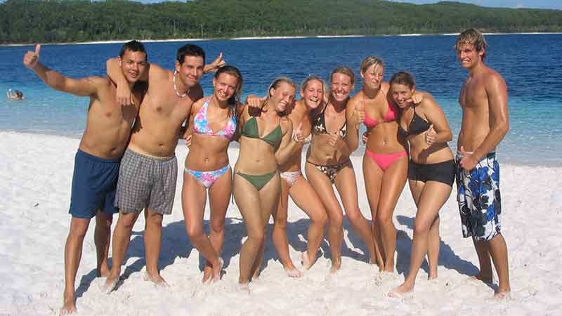 The perfect combination! 2 days, 2 night Whitsundays Sailing aboard Mandrake, coupled with a 3 day 2 night Fraser Island Tag Along Tour at a great package deal price