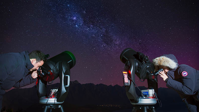 Enjoy a guided experience of our galaxy with Skyline’s 1 hour Stargazing tour!