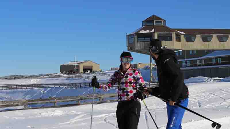 A great way for everyone to spend a day on the snow! The Full Day Snow Farm Experience has everything you need for an epic day on the slopes!