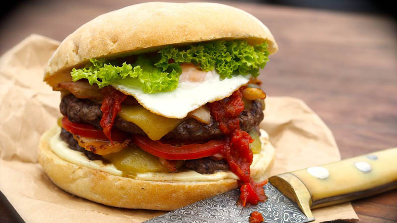 
This exclusive Bookme deal serves you with a mouth-watering gourmet burger – Value up to $13.50 from only 6.75!
