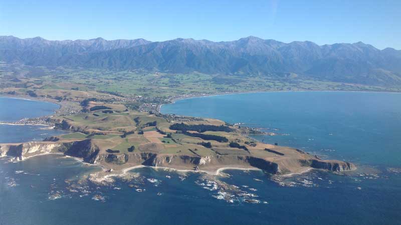 To appreciate the beauty and contrasts of Kaikoura, there is nothing better than seeing it from the air. Experience for yourself the stunning beauty of a place where mountains meet the sea, and marine life abounds.