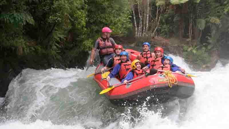 Experience adrenaline pumping grade 5 white water action on the exciting and beautiful Kaituna River. 