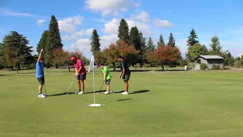 Come on down to Taupo Golf Club to play 18 holes on our spectacular Tauhara Course – An easy walking course with elevated greens to showcase the area’s stunning scenery.