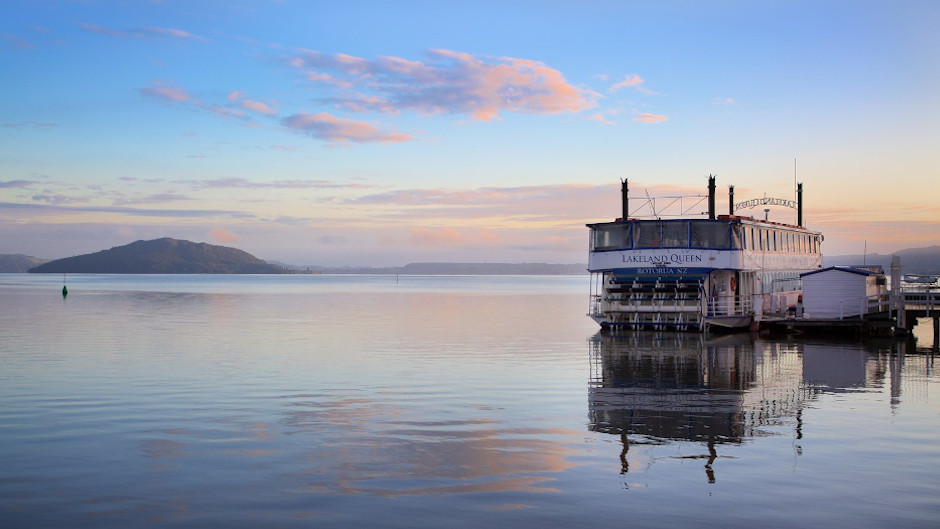 Join the friendly crew aboard the M.V Lakeland Queen for an hour of relaxed cruising on Lake Rotorua while enjoying a coffee and fresh baking.
