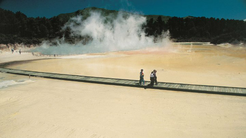 Wai-O-Tapu Thermal Wonderland - Entry & Return Transport 