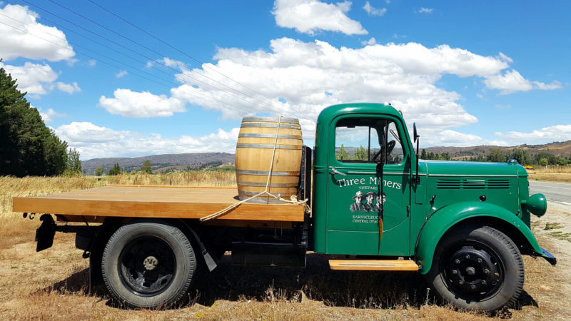 Join Roaring Wine Tours and journey to the cellar doors of several premium wine producers within the stunning Central Otago region, world famous for it's premium Pinot Noir.