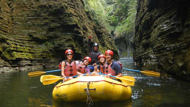 Explore the Upper Navua Gorge on an inflatable raft and be in awe of the imposing black volcanic walls, thrilling rapids, countless waterfalls, lush emerald forest and the regions unique wildlife – A pristine tropical wilderness that provides for one of the most unique river trips on earth.