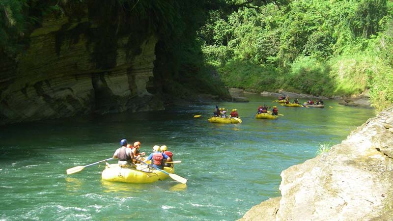 Explore the Upper Navua Gorge on an inflatable raft and be in awe of the imposing black volcanic walls, thrilling rapids, countless waterfalls, lush emerald forest and the regions unique wildlife – A pristine tropical wilderness that provides for one of the most unique river trips on earth.