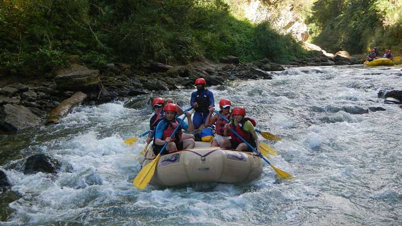 Explore the Upper Navua Gorge on an inflatable raft and be in awe of the imposing black volcanic walls, thrilling rapids, countless waterfalls, lush emerald forest and the regions unique wildlife – A pristine tropical wilderness that provides for one of the most unique river trips on earth.