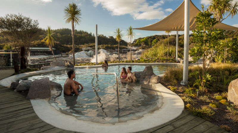 Allow the naturally heated geothermal waters of the Sulphur Spas at Hell's Gate rejuvenate and replenish you...