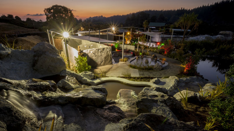 Enjoy a relaxing and therapeutic Mud Bath and Sulphur Spa at New Zealand’s only geothermal mud spa!
