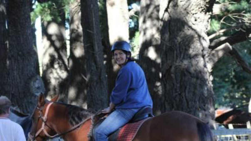 Spend 2 hours of pure delight in stunning South Wairarapa countryside, as you feel the earth thumping beneath you and your horse.