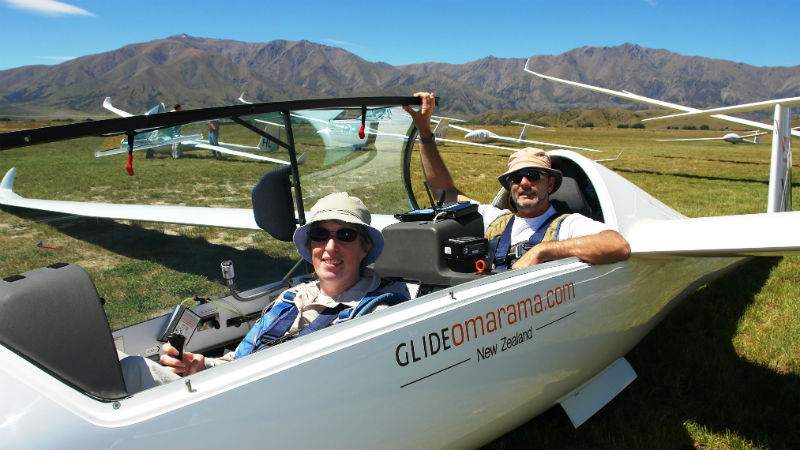 Soaring over local lakes, rivers and mountains this adventure offers a stunning introduction to the joy of flying gliders. 