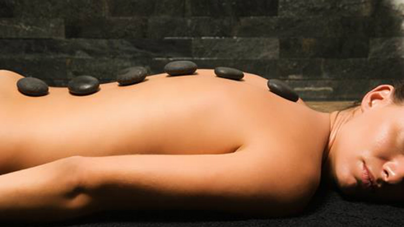 Restore balance with a feel good Hot Stone Ritual. The talented therapists at Beaute Skin Bar & Beauty Clinic take pride in bringing you treatments that are nothing short of brilliant.