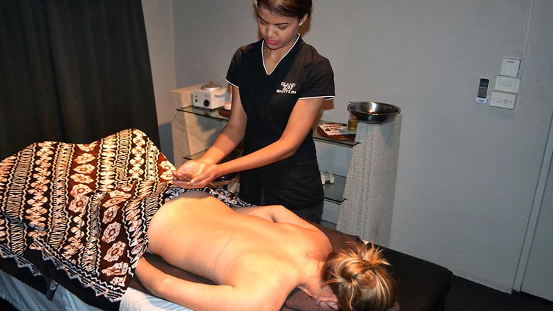 Indulging in a massage is an absolute must whilst holidaying in Fiji. Experience the many therapeutic benefits that a Swedish Massage delivers and feel a sense of total relaxation and well being within the comforts of our luxurious spa.
