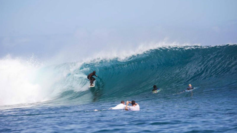 Surf Cloudbreak Tavarua Namotu Half Day Trip Epic deals and
