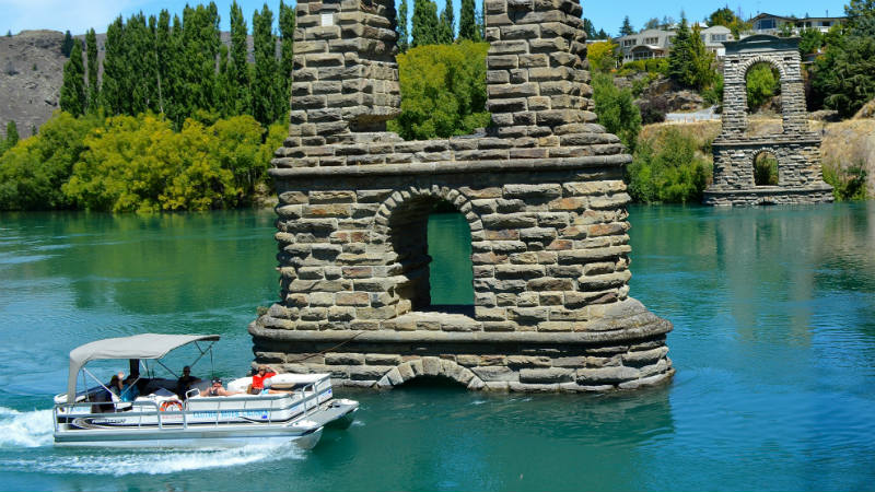 A journey on a Clutha River Heritage Cruise bring's Central Otago's Golden history to life,
connecting people to the more isolated reaches of the mighty Clutha River, where some of New Zealand's best preserved gold mining remains dating back to the 1860's are situated.