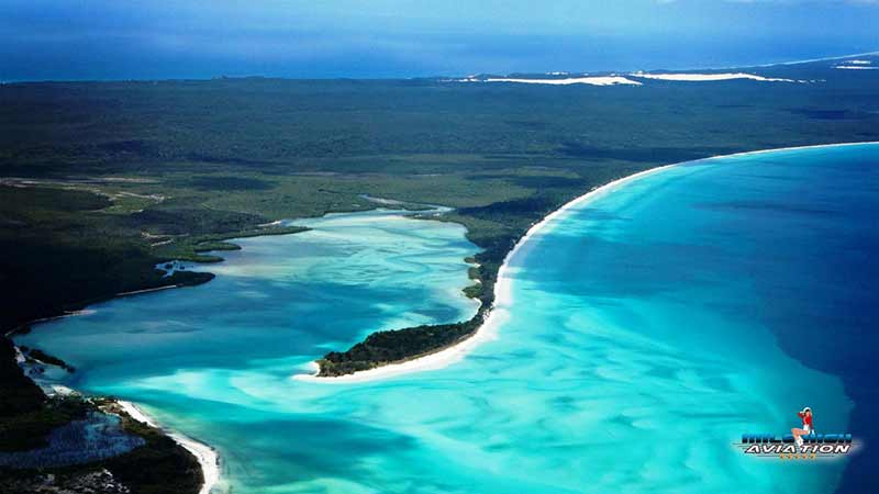 Get a full perspective of the worlds largest sand island from the air with this full 60 minute scenic flight over from Hervey Bay