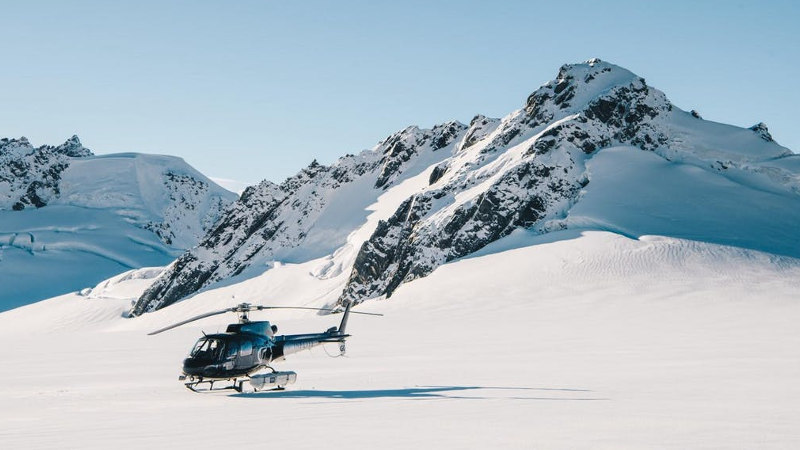 This unique flight option offers you the opportunity to fly in both the Ski Plane and Helicopter on the same day. Fly through the remarkable Tasman Valley and land on the snow-covered peaks with this scenic flight. An unforgettable experience! 