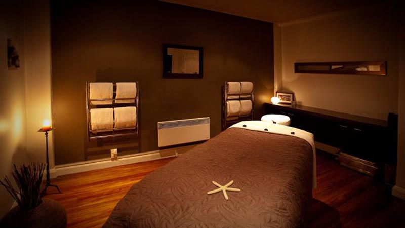 Relax and indulge in a Erban Signature Relaxation full body massage using New Zealand Antipodes skin and body range.