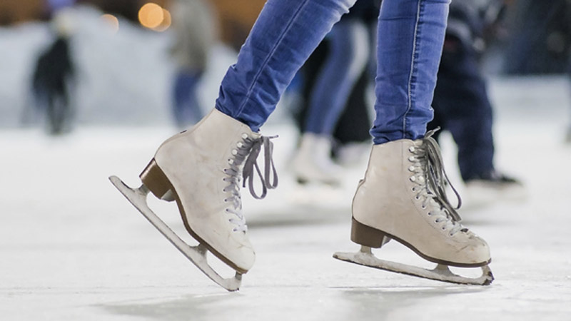 Get your skates on and enjoy a super cool day out at Frosty Spot Indoor Ice Rink - An all weather activity that’s suitable for all ages and above all else is TOTALLY FUN!