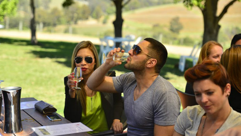 Taste the best the Hunter Valley has to offer on a fun, social tour with all the good bits!