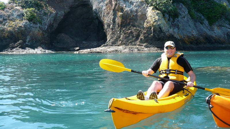 Get your paddle on and discover the paradise that is Ohiwa Harbour with a 3 hour double kayak Hire!
