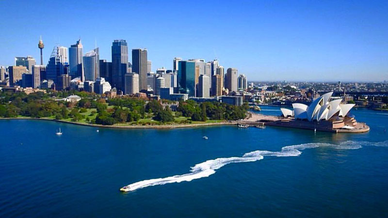 Discover the amazing Sydney Harbour in the most exciting way possible with an adrenalin pumping 30 minute Jet Boat Ride!