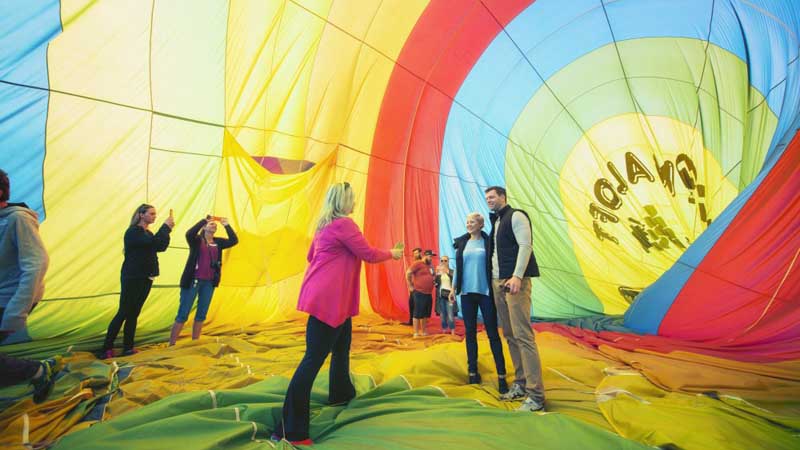 Enjoy a bird’s eye view of the beautiful Hunter Valley with an incredible hot air ballooning experience!