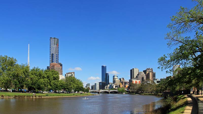 Take to the waters of the magnificent Yarra River and see the very best of what Melbourne has to offer with our fantastic River Gardens and Port & Docklands Combo Cruise!