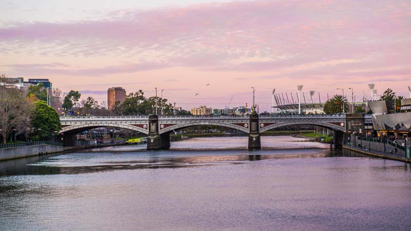 Take to the waters of the magnificent Yarra River and see the very best of what Melbourne has to offer with our fantastic River Gardens and Port & Docklands Combo Cruise!