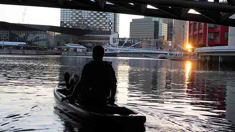 Cruise through the very heart of Melbourne City on this fantastic pedal kayak tour!