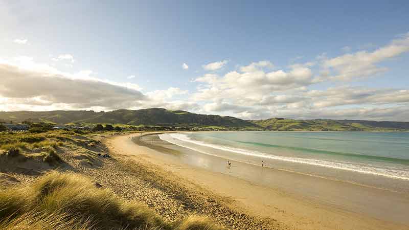 With this Great Ocean Road tour we start at the opposite end to other companies so you get to see all the attractions without the crowds!