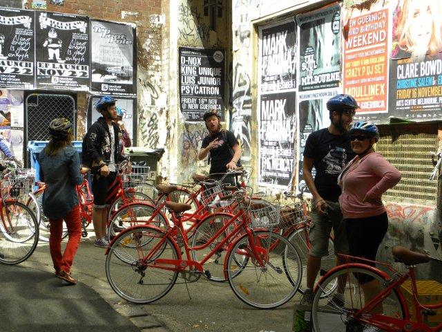 Discover the heart of Melbourne on this full day bike hire!
