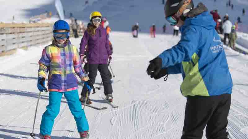 Learn to ski or snowboard at the incredible Porters ski field with this exclusive beginners package!