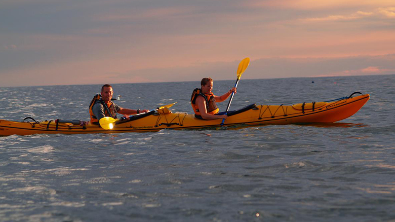 Kaikoura is world famous for its Sunsets and marine life, so what better way to experience this than by sea kayak!

Kaikoura’s Original Kayak Operator Est 1998