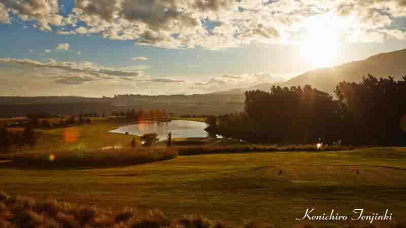 Terrace Downs was voted the top golf resort in New Zealand in the 2010 World Travel Awards.  One hour's stunning drive west of Christchurch. Golf in Canterbury's majestic alpine foothills. Par 72 course.