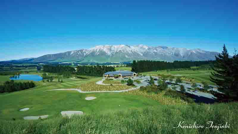 Terrace Downs was voted the top golf resort in New Zealand in the 2010 World Travel Awards.  One hour's stunning drive west of Christchurch. Golf in Canterbury's majestic alpine foothills. Par 72 course.